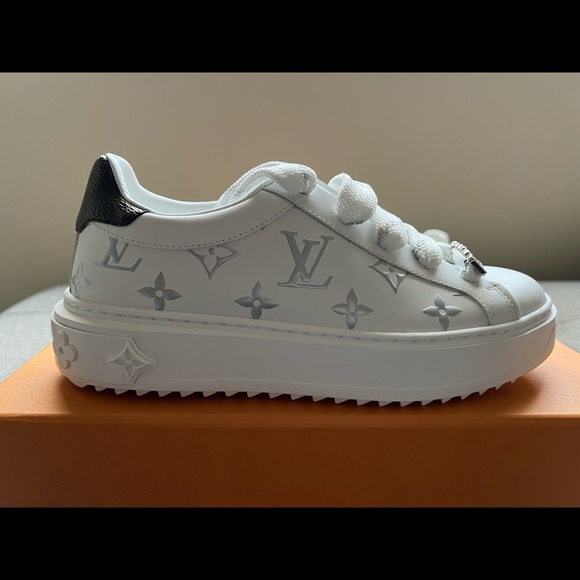 Louis Vuitton Time Out Sneaker - Picture 3 of 4